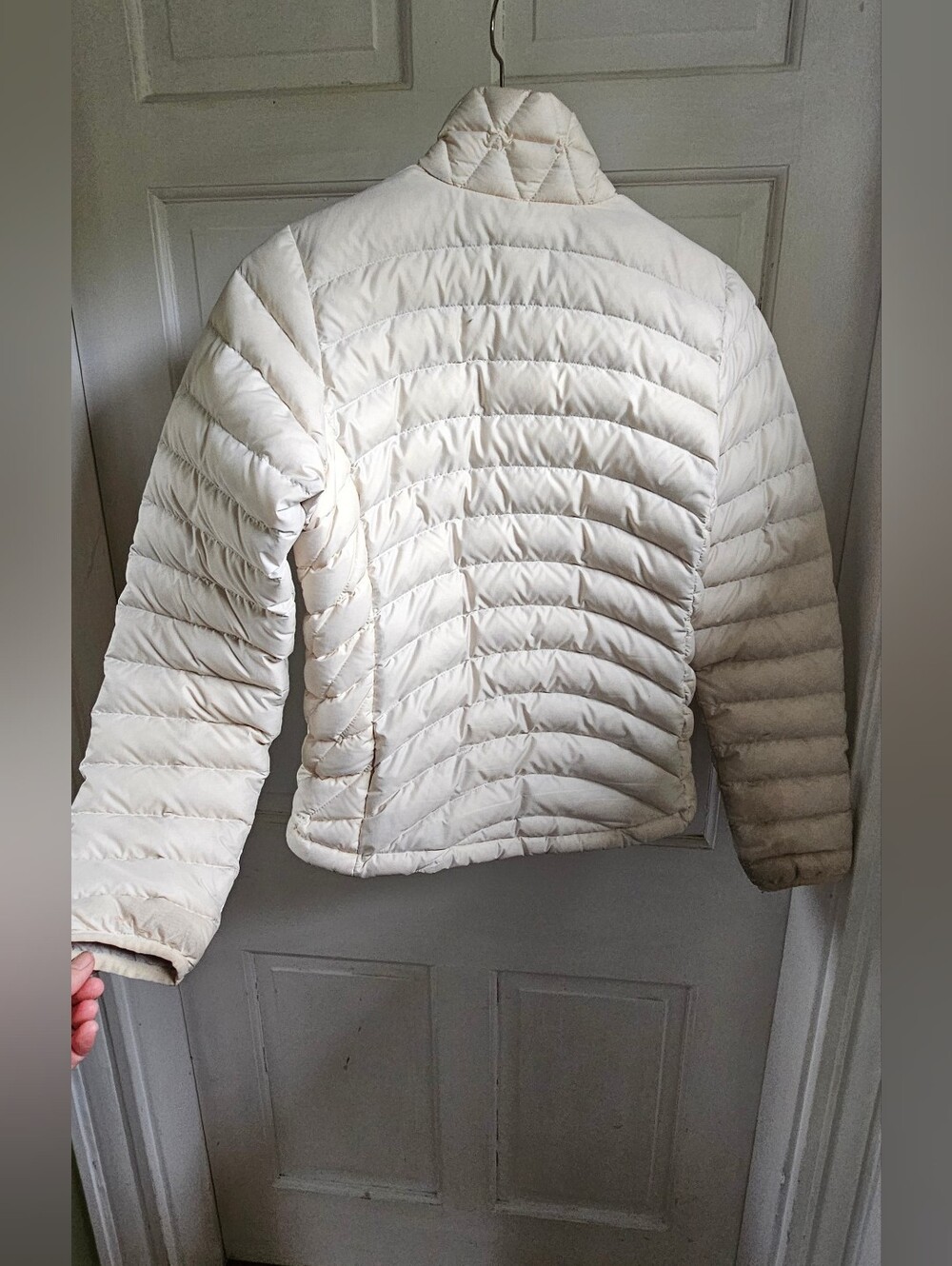 Patagonia Women's Down Puffer Jacket - Picture 7 of 10